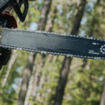 Manutenzione motosega a scoppio, verifica della barra di taglio